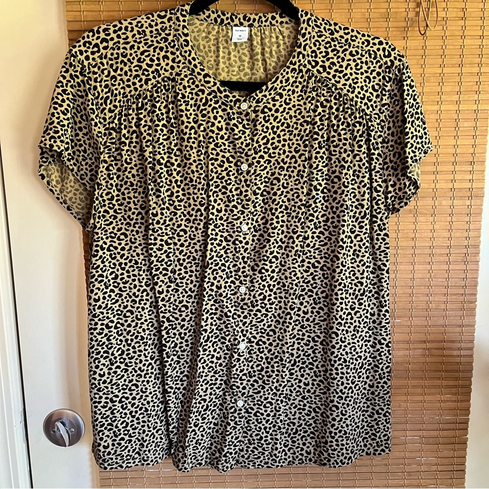 Old Navy leopard print top